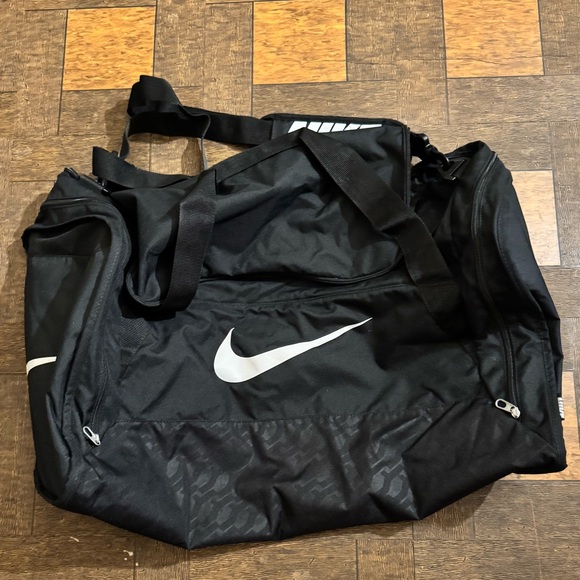 Nike Dunk Duffle Bag Jordan 1 Retro New Balance 2002R Adidas Samba Puma Speedcat